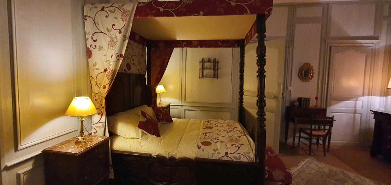 Chateau Du Bois-Riou Quévert Quarto foto