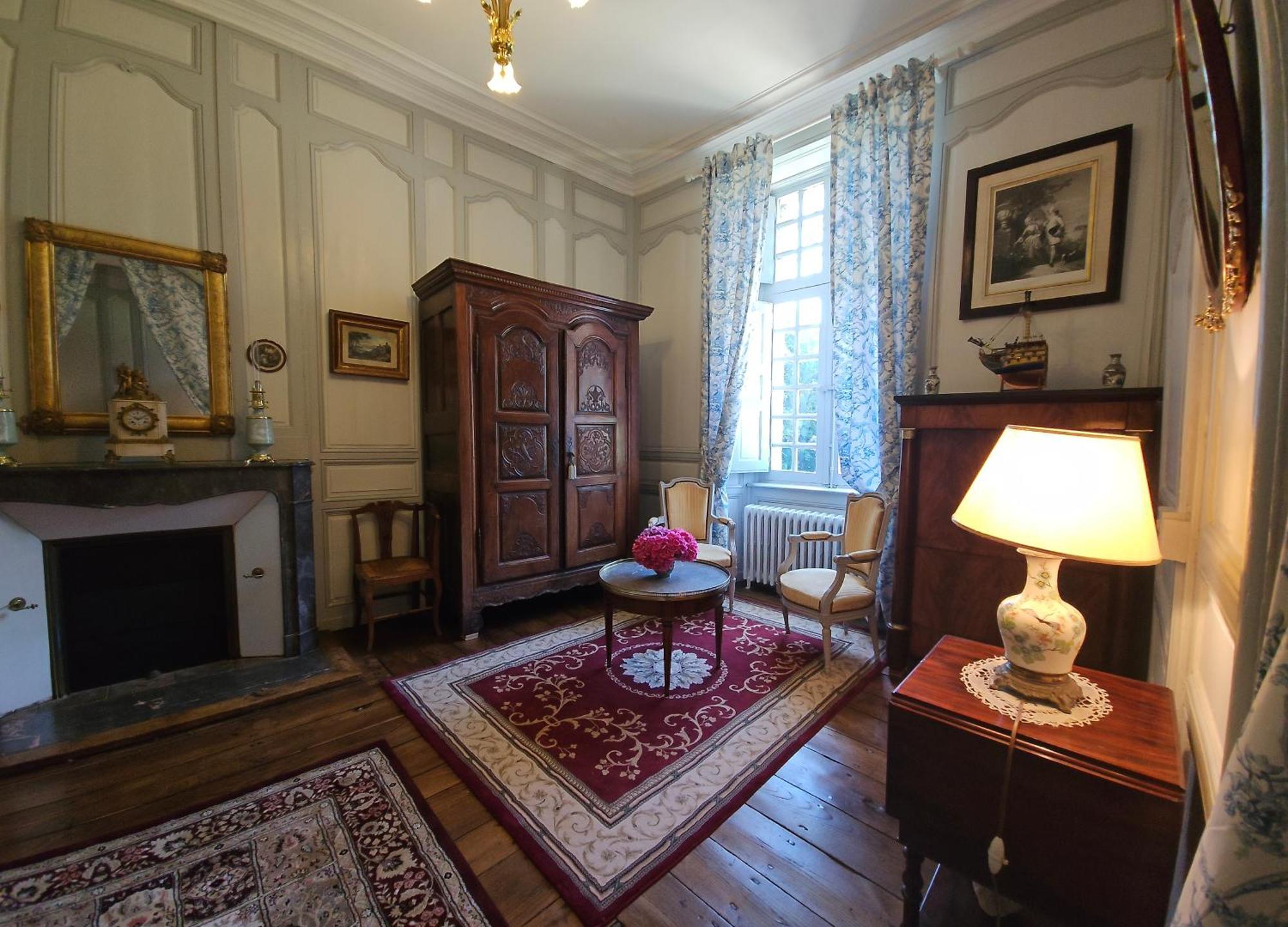 Chateau Du Bois-Riou Quévert Quarto foto